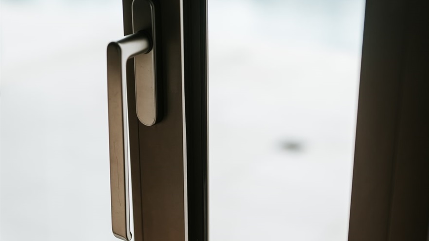 Open aluminum window handle